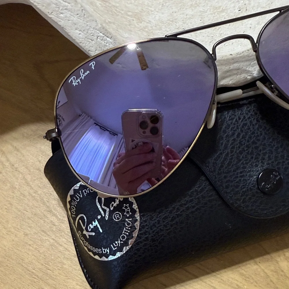 Ray-Ban Aviator Sunglasses with Silver Lenses and Black Case - Picture 2 of 5